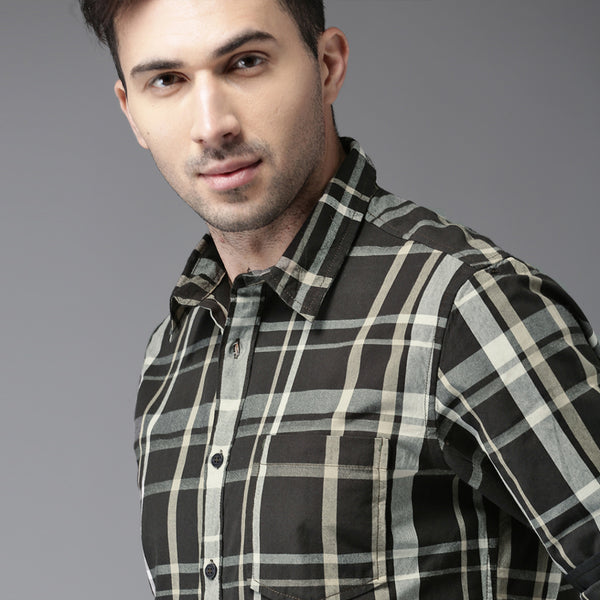 Men Regular Fit Checked Casual Shirt
